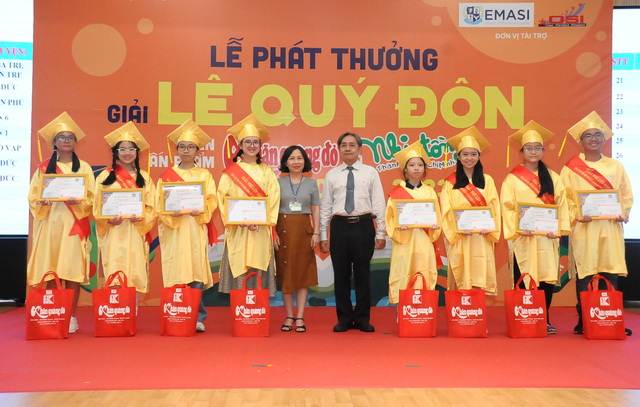 Trao thưởng cho 113 học sinh xuất sắc Giải Lê Quý Đôn trên ấn phẩm Khăn Quàng Đỏ và Nhi Đồng TP.HCM - Ảnh 30.