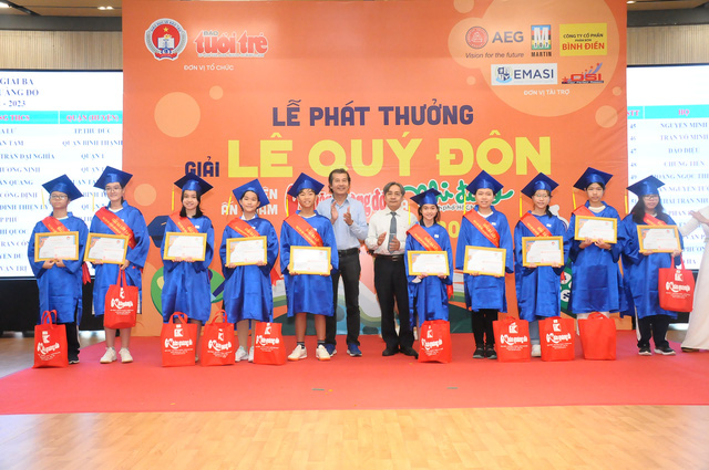Trao thưởng cho 113 học sinh xuất sắc Giải Lê Quý Đôn trên ấn phẩm Khăn Quàng Đỏ và Nhi Đồng TP.HCM - Ảnh 32.