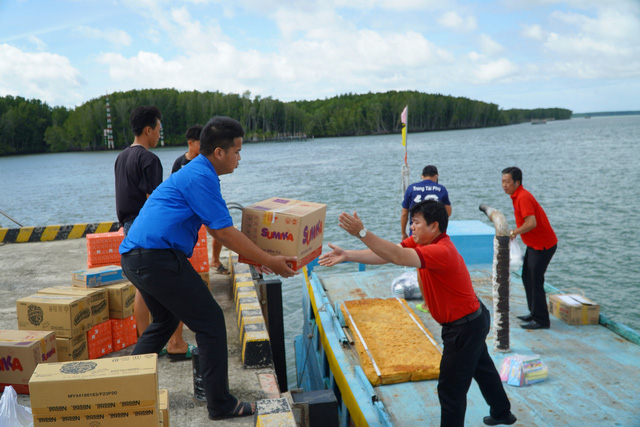 Bạn nhỏ Thiềng Liềng vui cùng báo Đội - Ảnh 2.