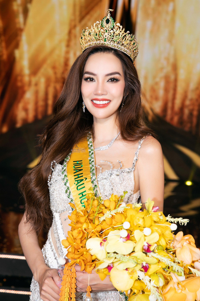 Lê Hoàng Phương đăng quang Miss Grand Vietnam 2023 - Ảnh 2.