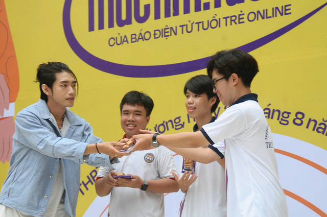 Teen THPT Trưng Vương và Quang Đăng chào năm học mới cùng chuyên trang Mực Tím - Ảnh 10.