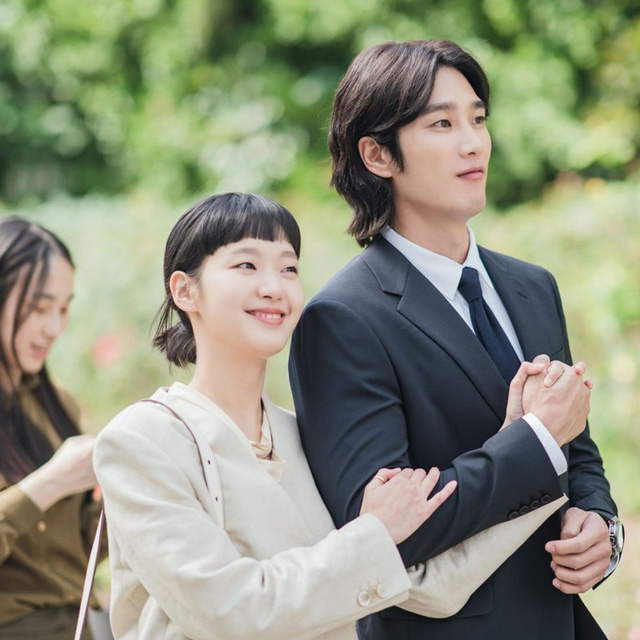 “Người tình màn ảnh” của Ahn Bo Hyun chất lượng không kém Jisoo - Ảnh 6.