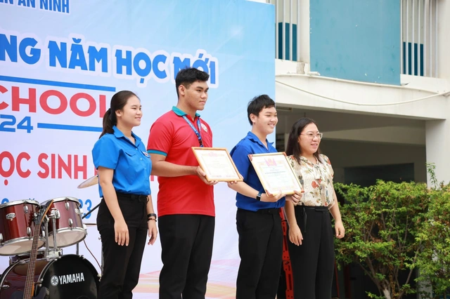Chào năm học mới thật &quot;joyful&quot; cùng các Nan-er - Ảnh 8.