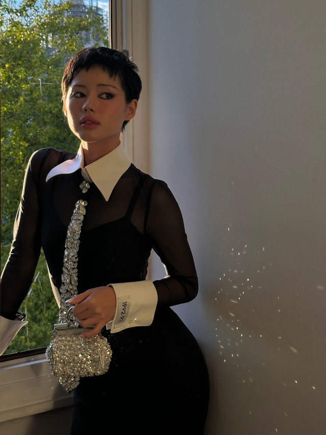 Cô em trendy Khánh Linh, Anh Tú Atus gây chú ý tại Milan Fashion Week - Ảnh 1.
