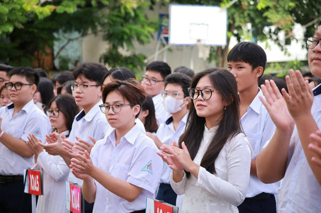 Teen THPT Nguyễn An Ninh hào hứng với lễ diễu hành trong ngày khai giảng - Ảnh 9.
