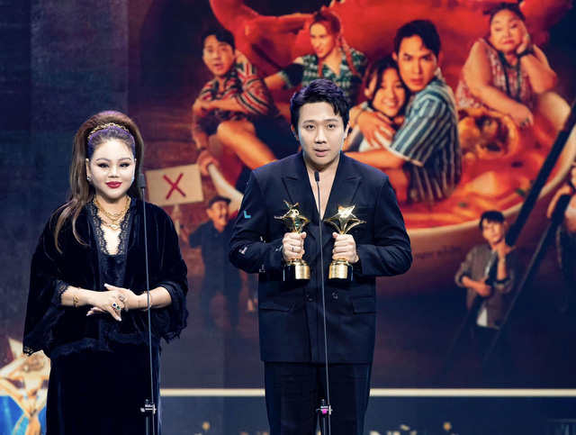 Sao Việt 'đổ bộ' đêm trao giải Ngôi Sao Xanh, Trấn Thành nhận về loạt giải thưởng danh giá- Ảnh 6.