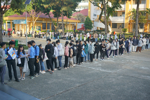 Sinh viên ngân hàng hào hứng với cuộc thi ‘Hiểu biết về tài chính’- Ảnh 1.