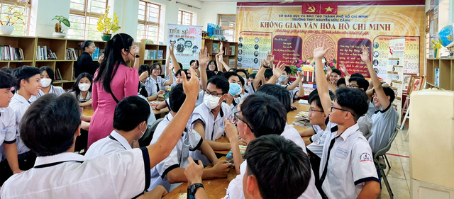 Teen Trường THPT Nguyễn Hữu Cảnh chữa lành cảm xúc bằng cây check in- Ảnh 7.