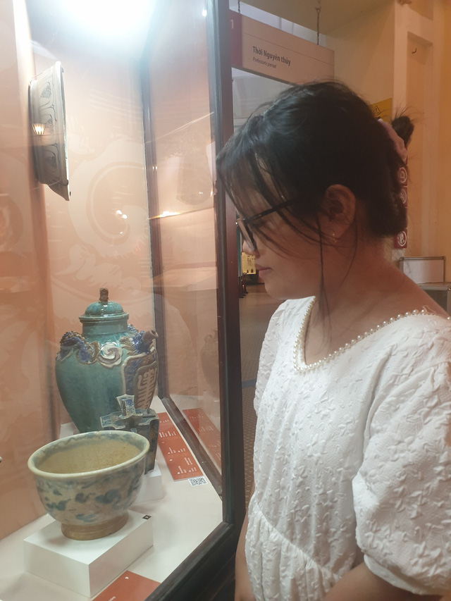 Giới trẻ xem triển lãm rồng Việt tại bảo tàng Lịch sử TP.HCM- Ảnh 6.