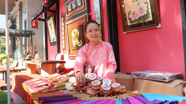 Đường mai rực rỡ tại Lễ hội Tết Việt Giáp Thìn mở cửa đón khách- Ảnh 8.