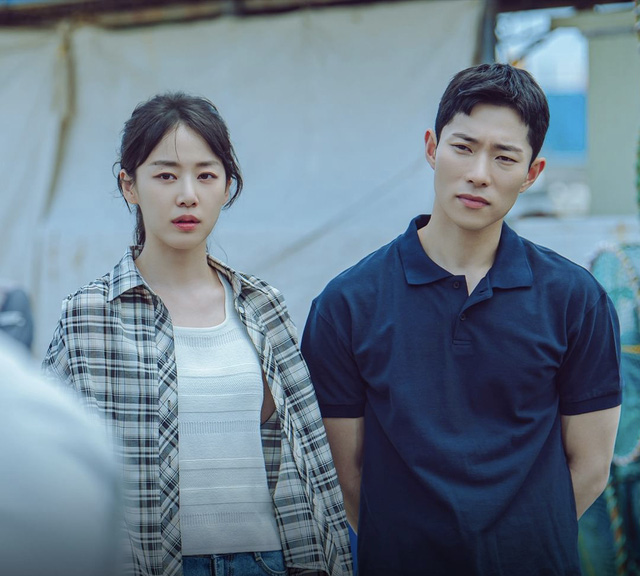 Phim mới của Jang Dong Yoon: Nội dung hấp dẫn nhưng vẫn kém tiếng- Ảnh 4.