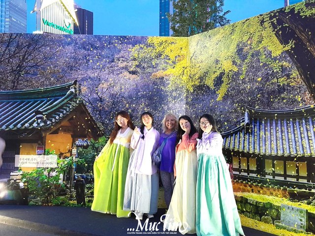 Trải nghiệm hanbok, nhạc Kpop tại ngày hội văn hóa Việt - Hàn- Ảnh 1.