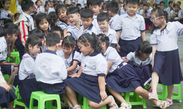 Tiết học giao thông sôi động của học trò Trường tiểu học Lê Văn Thọ- Ảnh 14.