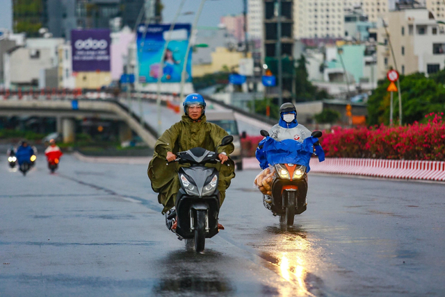 Dự báo thời tiết đêm 3-10, ngày 4-10: Tây Nguyên, Nam Bộ mưa to- Ảnh 1.