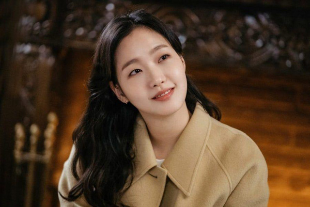 Bộ sưu tập vai chính của Kim Go Eun, mỹ nhân gây sốt phòng vé- Ảnh 1.