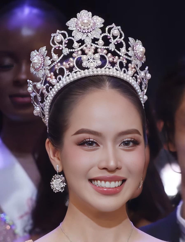 Hoa hậu Thanh Thủy đăng quang Miss International 2024 - Ảnh: NVCC