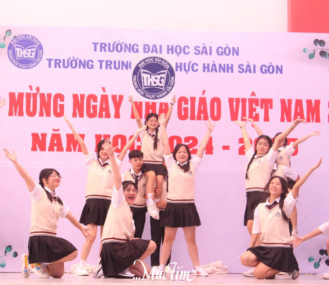 Trăm hoa đua nở rực rỡ mừng 20-11 của teen Trường Trung học Thực hành Sài Gòn- Ảnh 11.