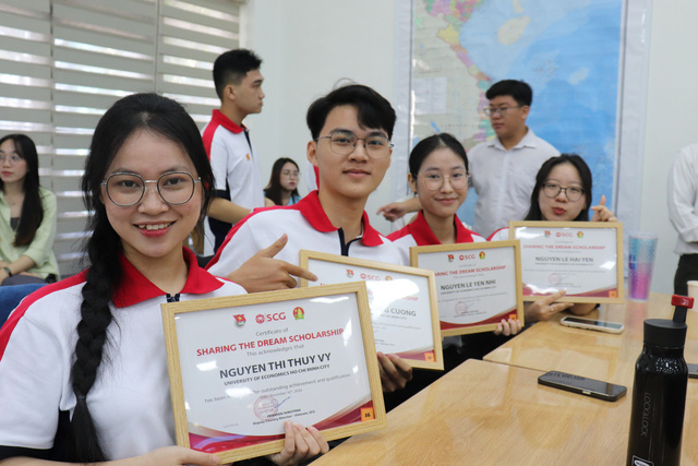 SCG Sharing the Dream 2024 trao học bổng cho 74 sinh viên khu vực phía Nam- Ảnh 4.