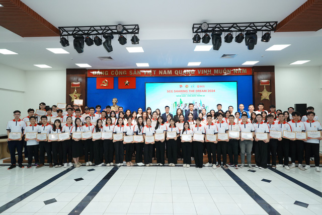 SCG Sharing the Dream 2024 trao học bổng cho 74 sinh viên khu vực phía Nam- Ảnh 1.