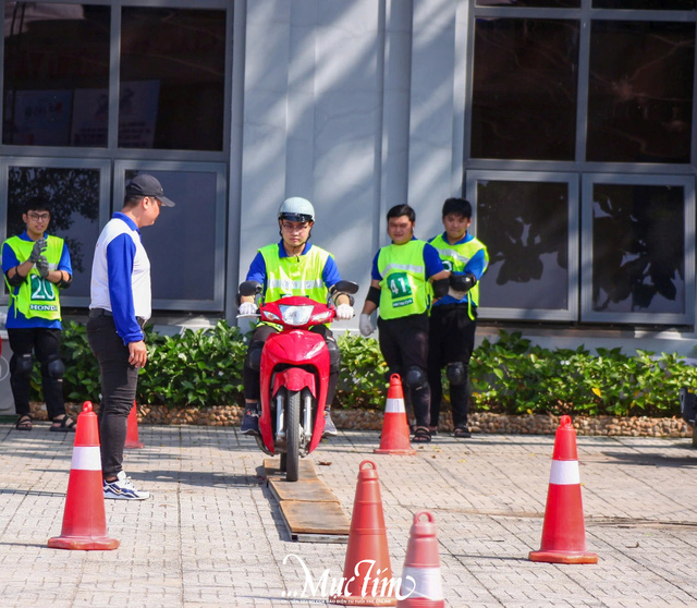 Thanh niên TP.HCM chung tay xây dựng văn hóa giao thông công cộng- Ảnh 5.