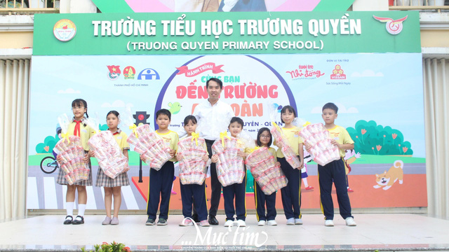 Trường tiểu học Trương Quyền học luật giao thông vui thật là vui!- Ảnh 7.