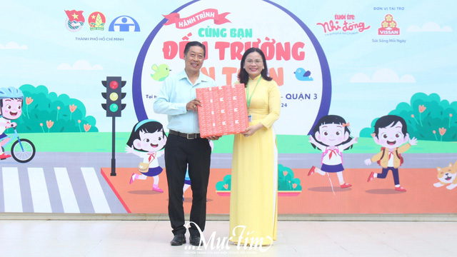 Trường tiểu học Trương Quyền học luật giao thông vui thật là vui!- Ảnh 8.