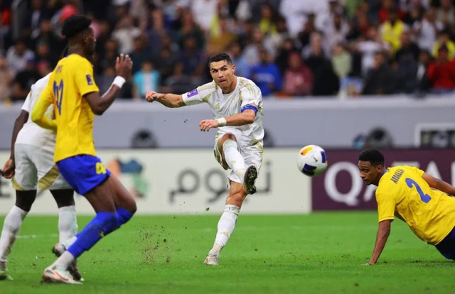 Ronaldo lập cú đúp mang về chiến thắng cho Al Nassr- Ảnh 1.