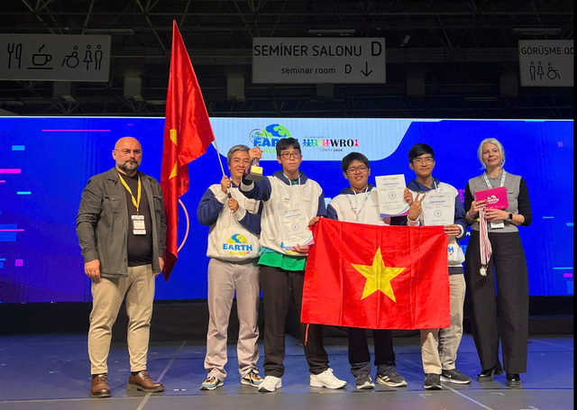 Đội Trường THCS Hồng Bàng đạt top 3 thế giới World Robot Olympiad 2024- Ảnh 1.