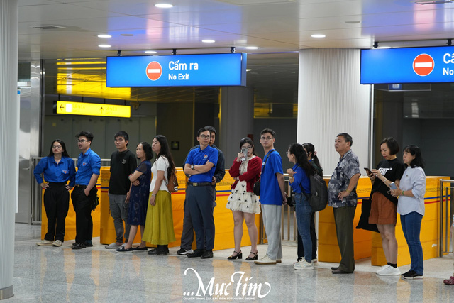 Bạn trẻ trải nghiệm metro số 1: ngắm thành phố theo góc nhìn mới- Ảnh 3.