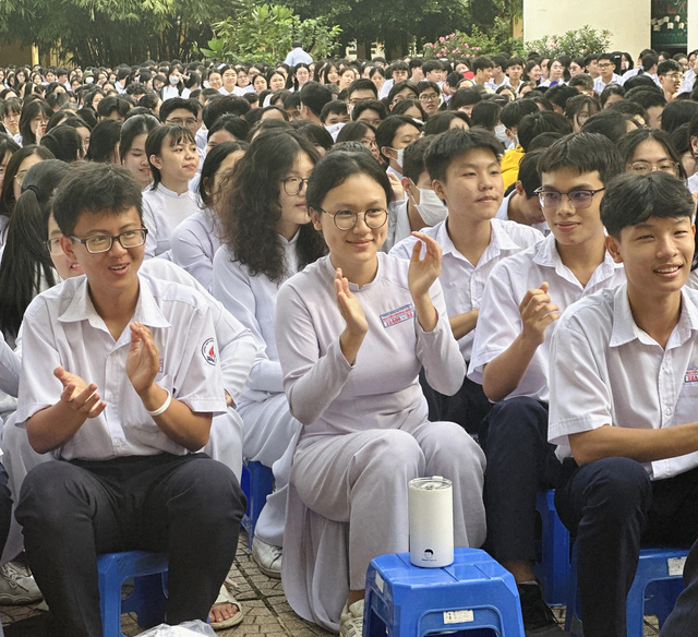 TPHCM đề xuất miễn học phí cho toàn bộ học sinh- Ảnh 1.