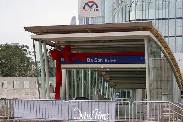 Hóa trang ông già Noel để trải nghiệm tàu metro số 1- Ảnh 10.