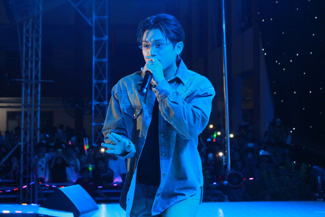 Teen THPT Trần Hưng Đạo choáng ngợp với dàn nghệ sĩ siêu hot- Ảnh 18.
