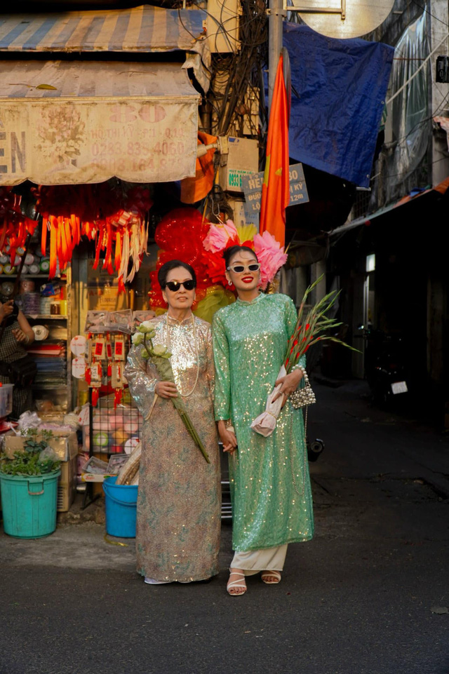 Thảo Nhi Lê rủ bà nội chụp áo dài Tết Giáp Thìn 2024- Ảnh 2.
