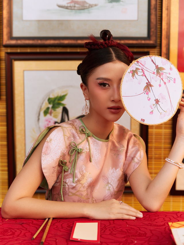 Quỳnh Anh Shyn khoe sắc trong bộ ảnh Tết, tham gia Fashion Week từ đầu năm- Ảnh 2.
