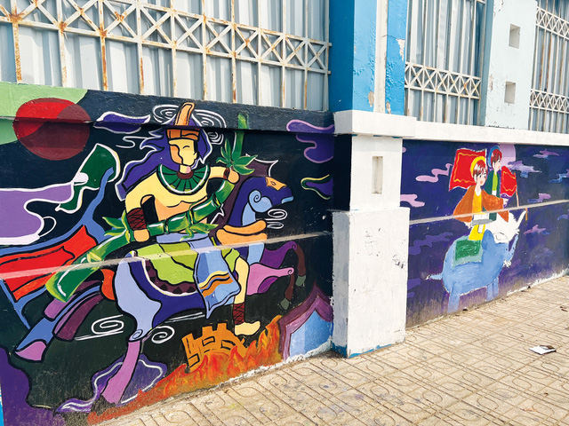 Tuổi trẻ TP.HCM tích cực vẽ tranh tường làm đẹp đường phố- Ảnh 4.