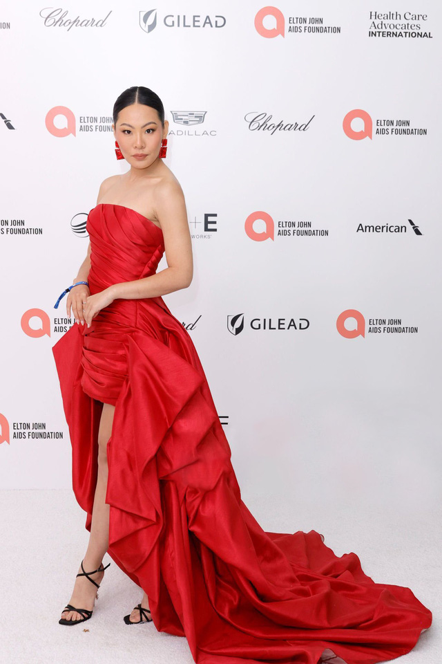 Ariana Grande, Eugenia Kuzmina yêu thích váy áo của nhà thiết kế Việt- Ảnh 6.