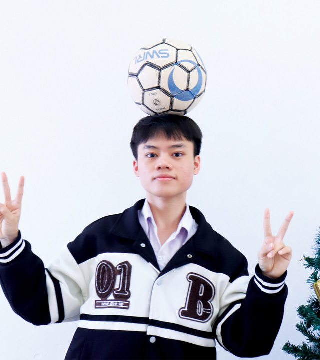 Nam sinh Bình Phước vào top 4 giải tâng bóng nghệ thuật thế giới- Ảnh 3.