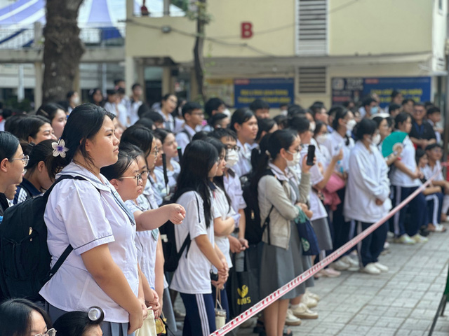 Thi đấu cờ người và loạt hoạt động hướng đến ngày Giỗ Tổ tại Trường THPT Hùng Vương- Ảnh 15.