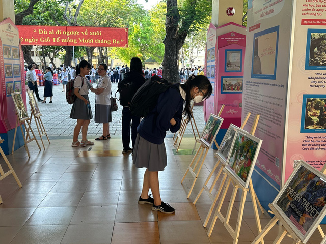 Thi đấu cờ người và loạt hoạt động hướng đến ngày Giỗ Tổ tại Trường THPT Hùng Vương- Ảnh 23.
