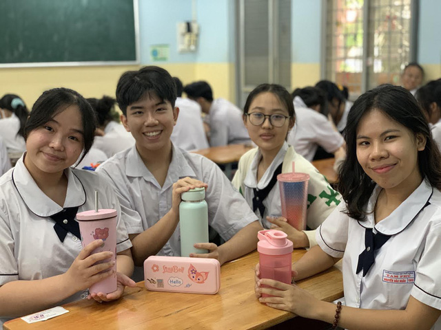 Teen THPT Tam Phú rủ nhau giảm rác thải nhựa- Ảnh 5.
