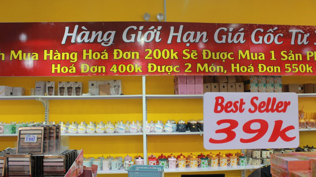 Siêu thị đồng giá 18k thu hút giới trẻ Sài Gòn- Ảnh 3.