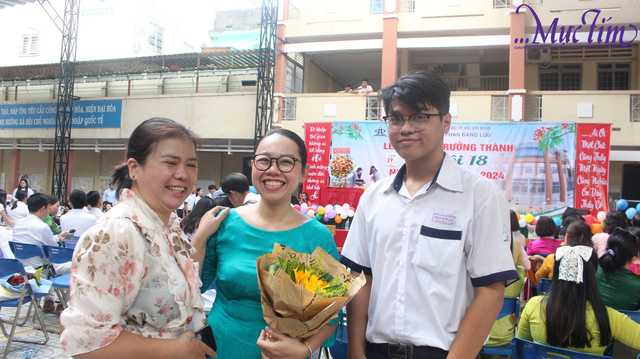 Lễ tri ân trưởng thành đầy cảm xúc của teen Trường THPT Phan Đăng Lưu- Ảnh 14.