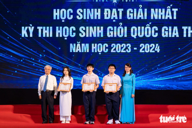 Trường Phổ thông Năng khiếu có hơn 98% học sinh đạt loại giỏi- Ảnh 4.