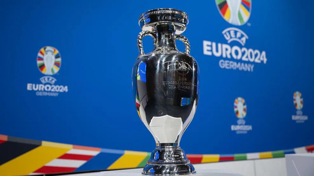 Euro 2024: Bạn đã từng nghe ca khúc chính thức nào của một kỳ Euro?- Ảnh 1.