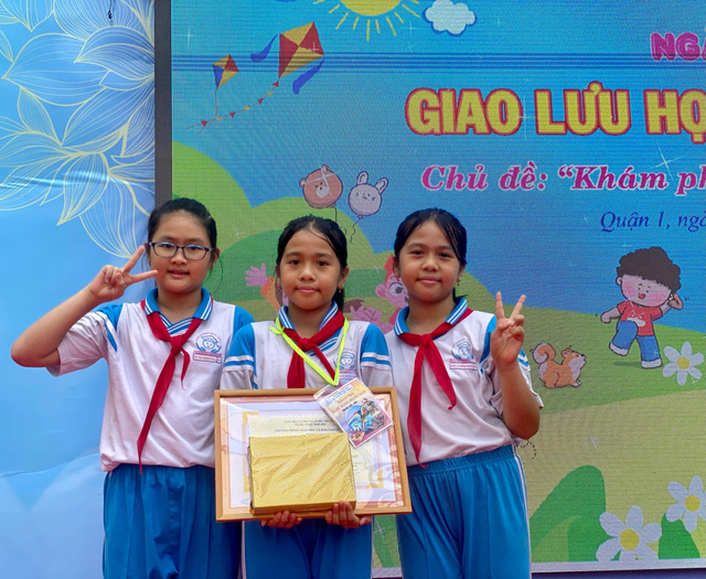 Hai chị em song sinh cùng vào chung kết Giải Lê Quý Đôn trên ấn phẩm Nhi Đồng TP.HCM- Ảnh 8.