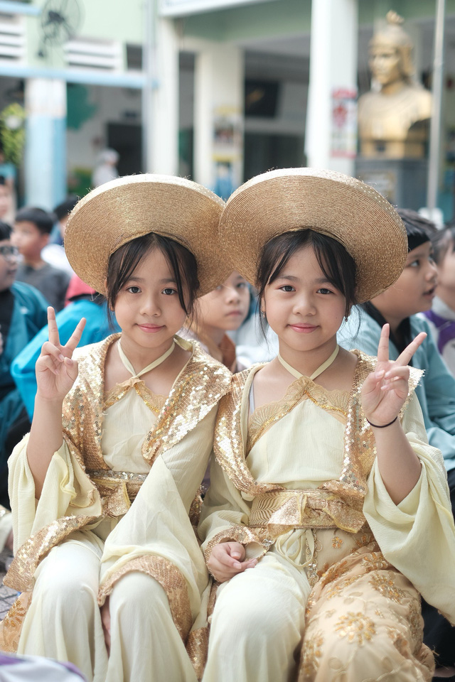 Hai chị em song sinh cùng vào chung kết Giải Lê Quý Đôn trên ấn phẩm Nhi Đồng TP.HCM- Ảnh 6.