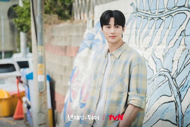 Nam thần Lovely runner Byeon Woo Seok phủ sóng ở nhiều lĩnh vực- Ảnh 1.