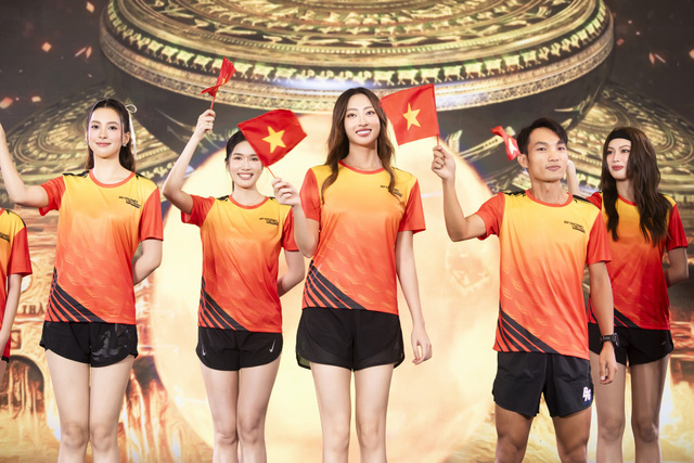 Lương Thùy Linh tham gia giải chạy Strong Vietnam Vũng Tàu 2024- Ảnh 1.