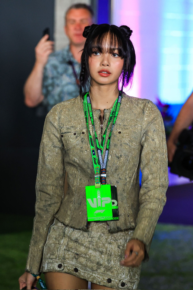 Kim Soo Hyun dẫn đầu bảng xếp hạng danh hiệu;  Lisa (BLACKPINK) dự giải đua xe F1- Ảnh 6.