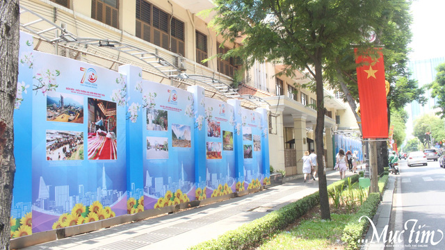 Người dân, du khách ấn tượng với triển lãm về Điện Biên Phủ tại Phố đi bộ Nguyễn Huệ- Ảnh 10.